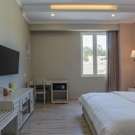 Hotel Villa Emitta Tomohon Kültér fotó
