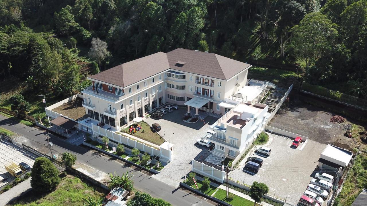 Hotel Villa Emitta Tomohon Kültér fotó