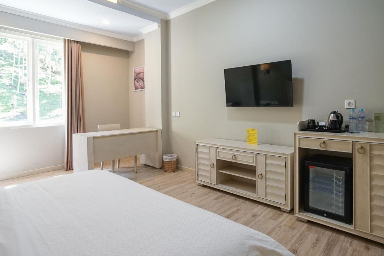 Hotel Villa Emitta Tomohon Kültér fotó