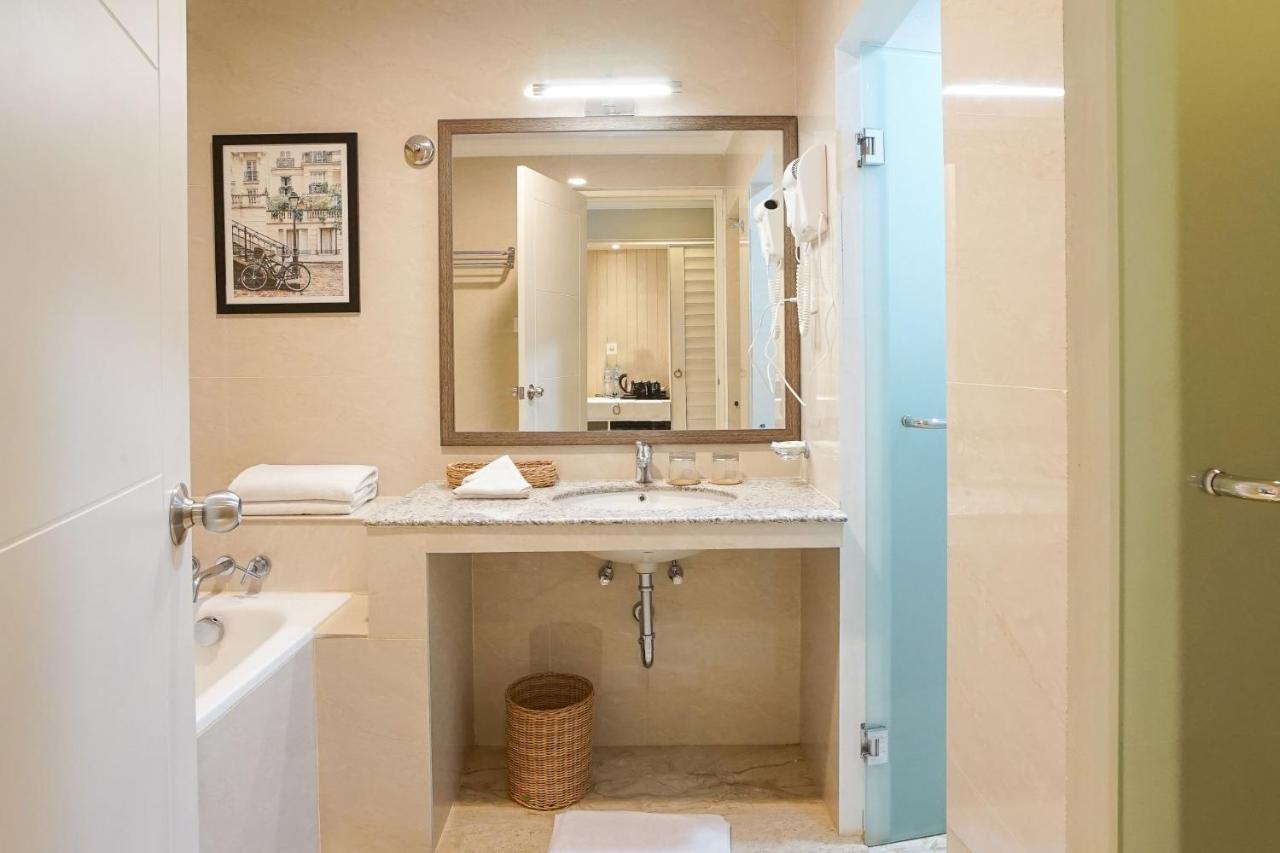 Hotel Villa Emitta Tomohon Kültér fotó