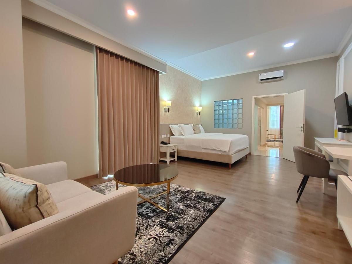 Hotel Villa Emitta Tomohon Kültér fotó