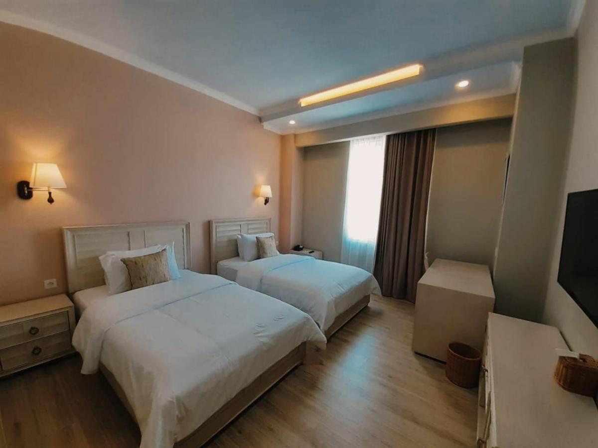Hotel Villa Emitta Tomohon Kültér fotó