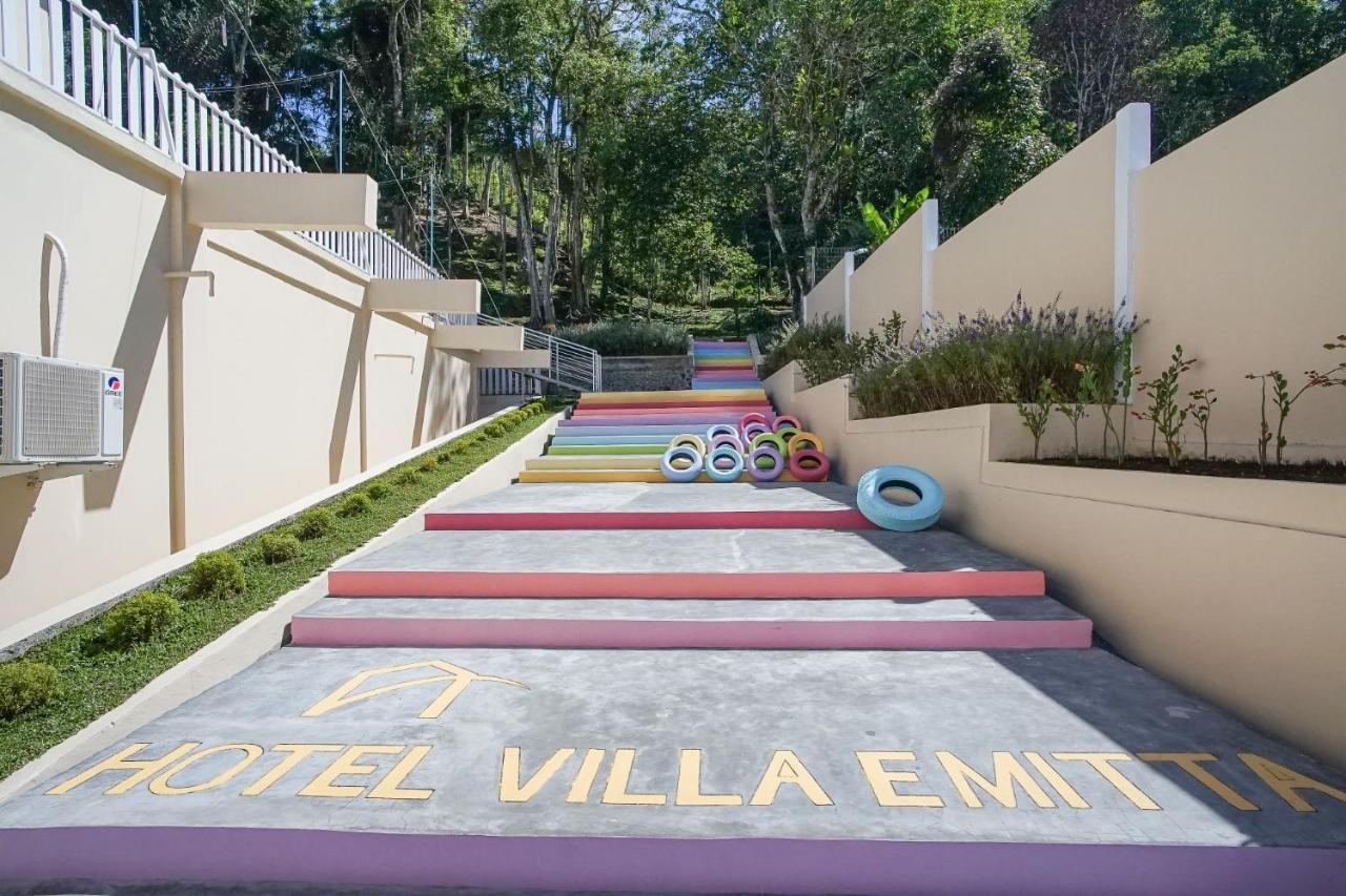 Hotel Villa Emitta Tomohon Kültér fotó